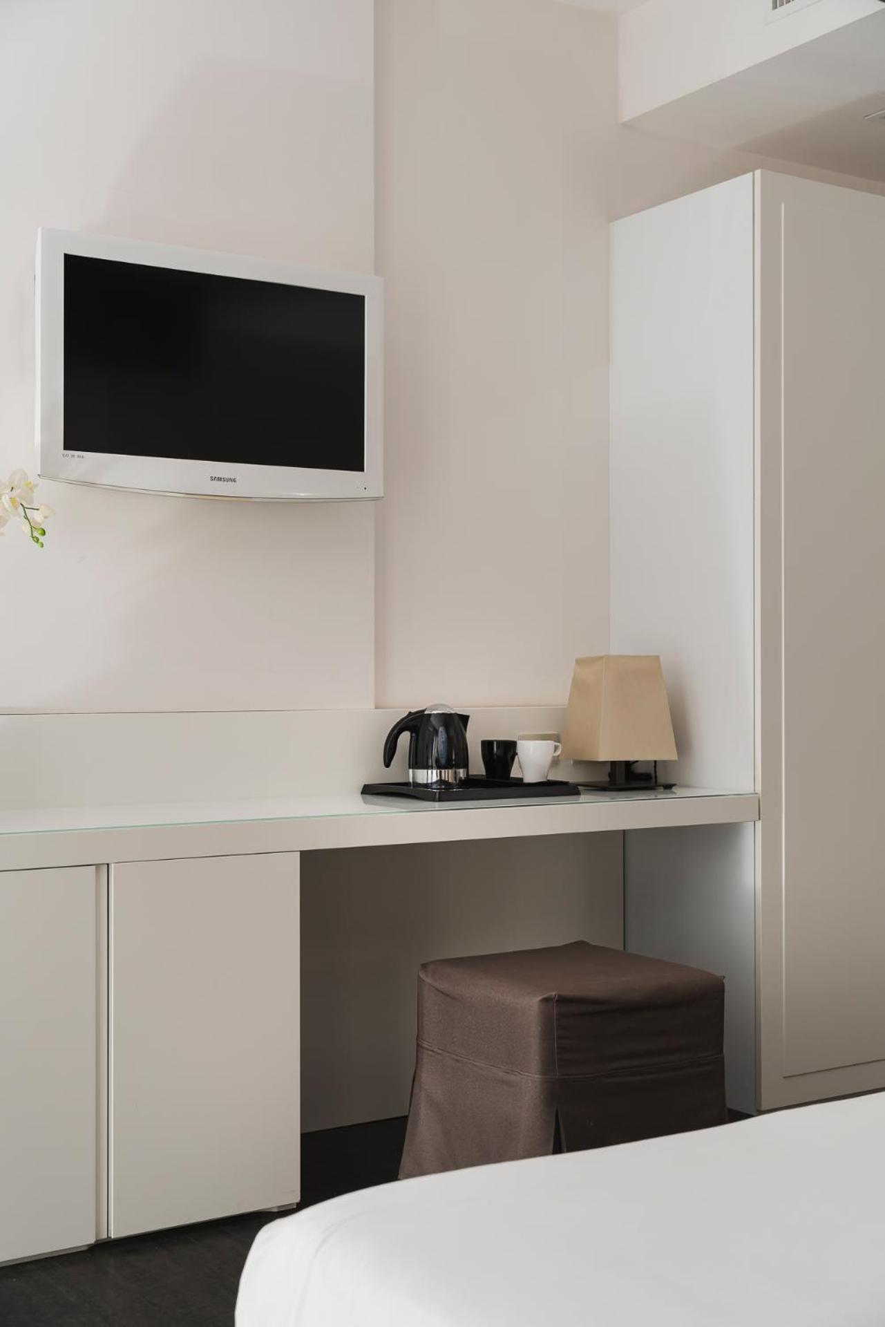 Hotel Ines Каттолика Экстерьер фото